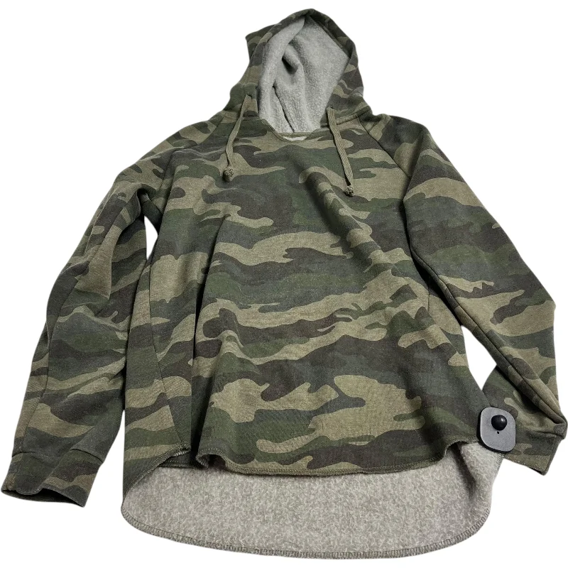 Sweatshirt Hoodie By Clothes Mentor In Camouflage Print, Size: M