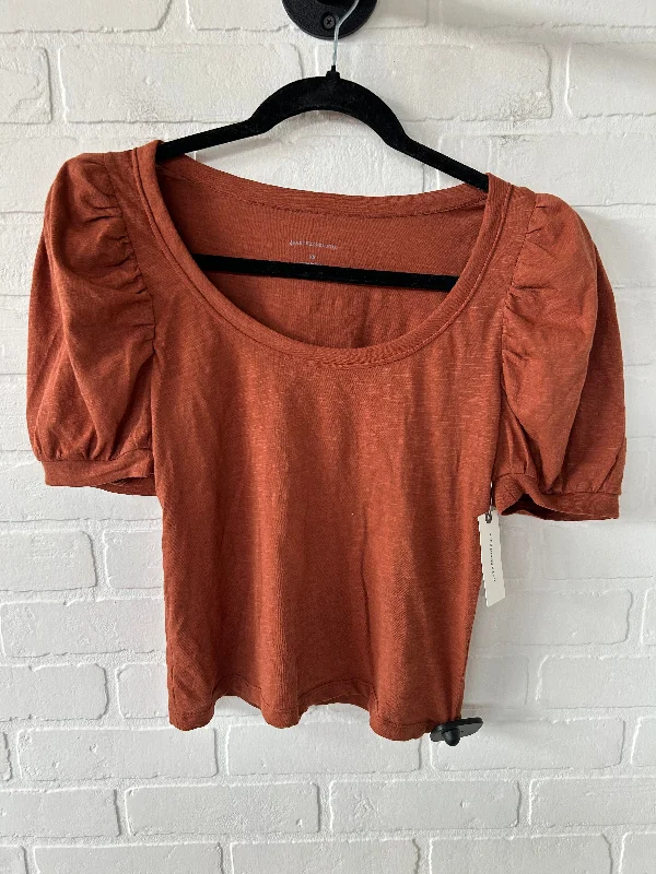 Top Short Sleeve By Anthropologie In Brown, Size: Xs