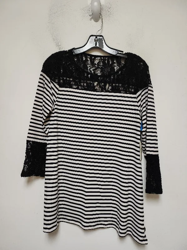 Top Short Sleeve By Chicos In Striped Pattern, Size: S