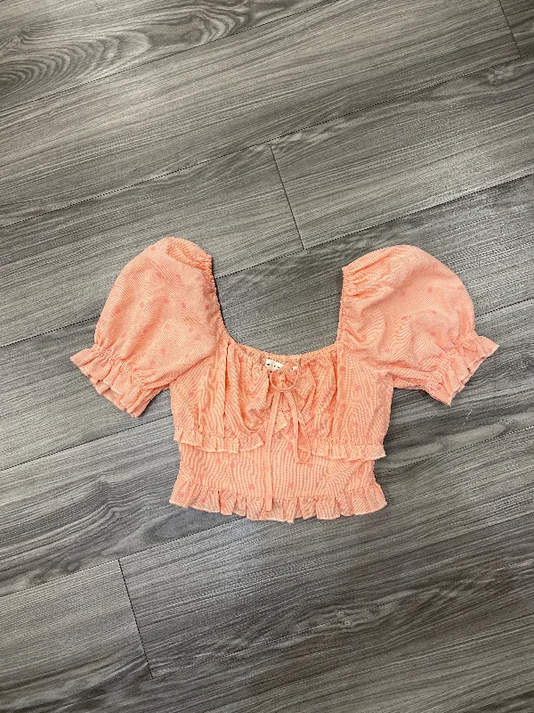 Top Short Sleeve By Clothes Mentor In Coral, Size: S