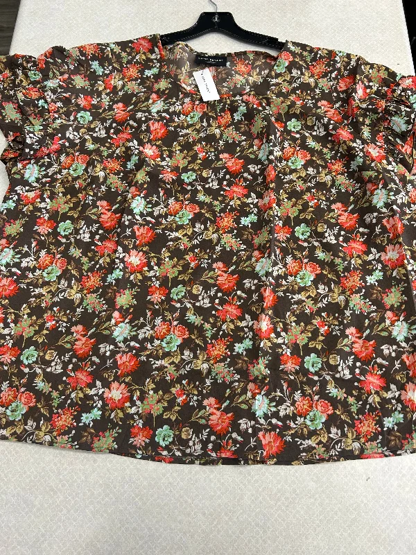 Top Short Sleeve By Lane Bryant In Floral, Size: 3x